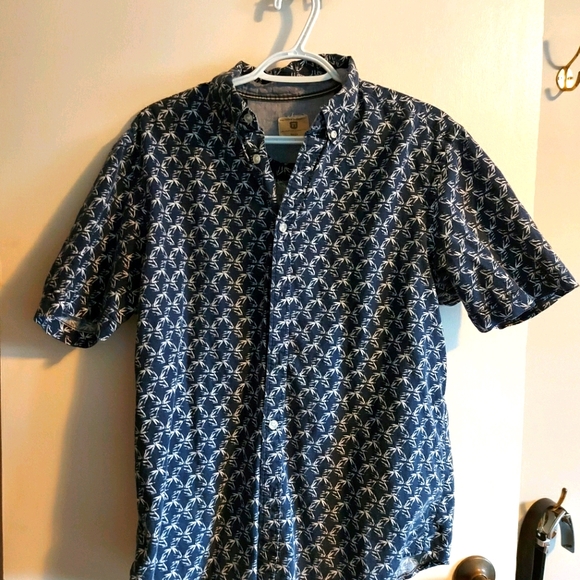 Patterned Button-Up - Picture 1 of 1